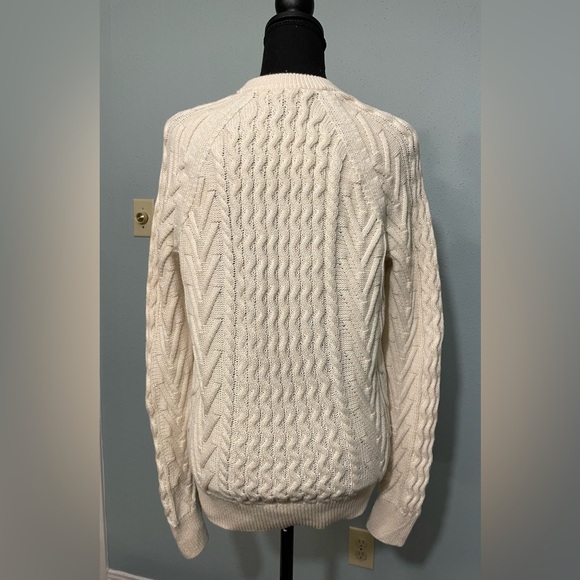 Gap Relaxed Cable-Knit Sweater - Medium - Picture 2 of 11